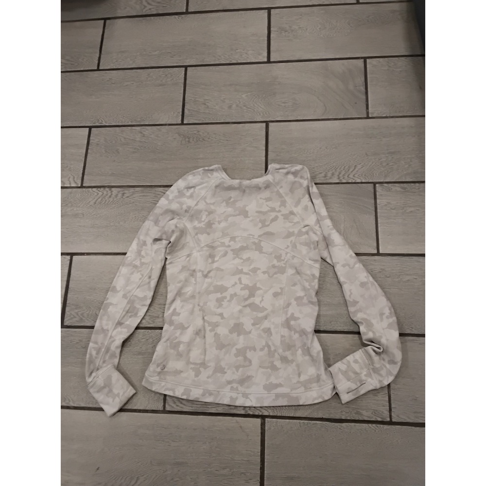 Lululemon Camouflage Long Sleeve Athletic Top Women's Size 8 - Picture 5 of 7